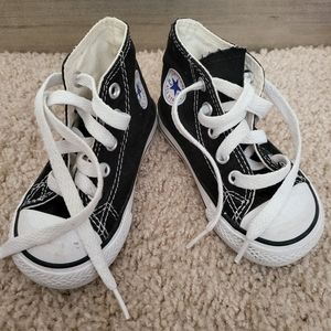 Kids Converse All Star Size 5
